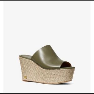 Michael Kors Cunningham Platform Wedge / Slide Sandal Olive Green Espadrille 7